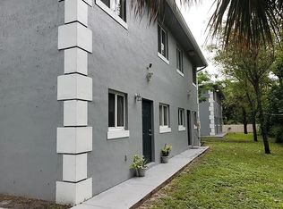 Complex - Biscayne Gardens, Miami, FL 33161