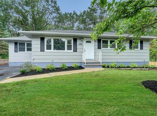333 Mizzen Ave, Beachwood, NJ 08722