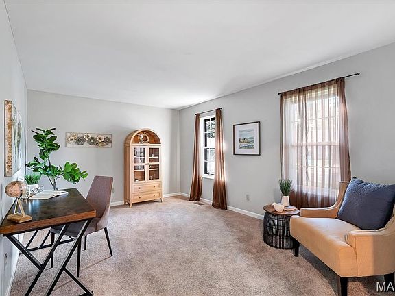 3rd image of 426 Madrina Ct