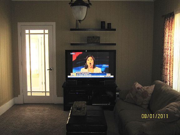 LIVINGROOM