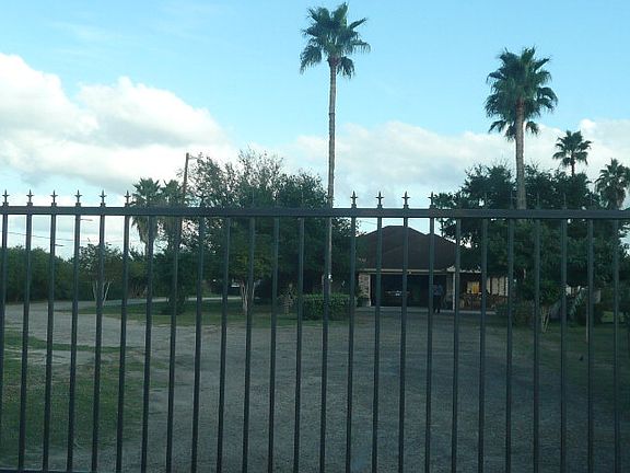 3rd image of 8826 N Bentsen Palm Dr