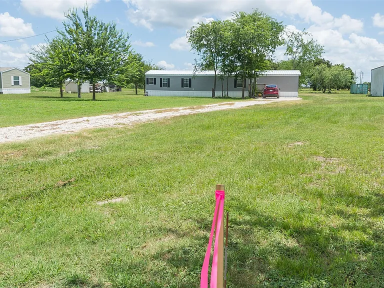 2592 County Road 152 — Photo 41
