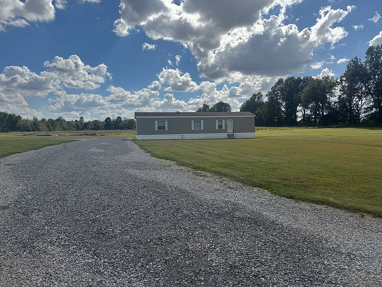 400 Sturgill Rd — Photo 1
