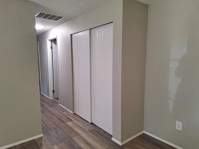 265 NE Silver Pine Dr — Photo 6