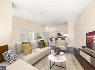 201 N 8th St APT 206, Philadelphia, PA 19106