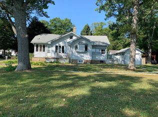 426 13th St, Kenosha, WI 53140