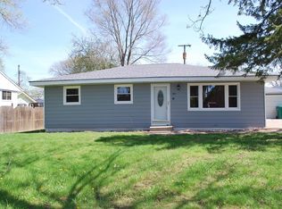 7835 Whitcomb St, Merrillville, IN 46410