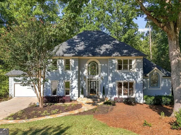 12190 Brookfield Club Dr, Roswell, GA 30075