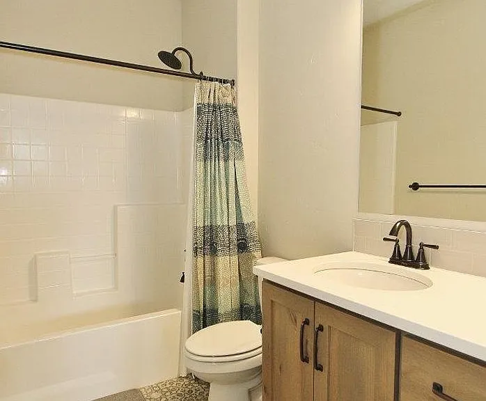 3316 E Girdner Dr — Photo 24