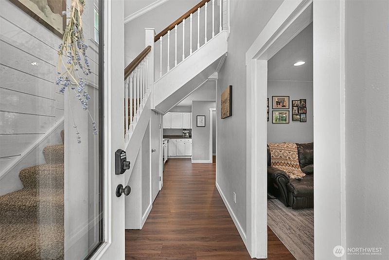 4th image of 7530 Woodland Road