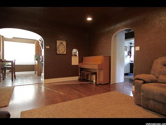 4th image of 515 E Forest St