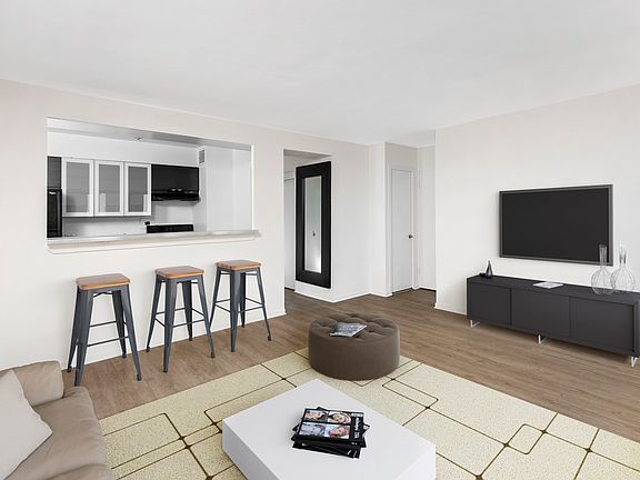3rd image of 3130 N Lake Shore Dr APT 616