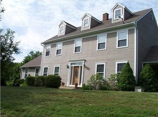 3 Concord Ridge Rd, Newtown, CT 06470