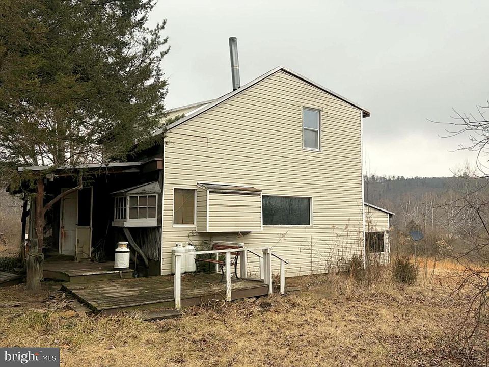 1st image of 986 Rushing River Rd