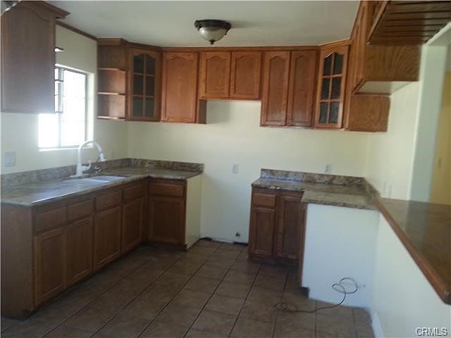 2nd image of 12947 Oaks Ave