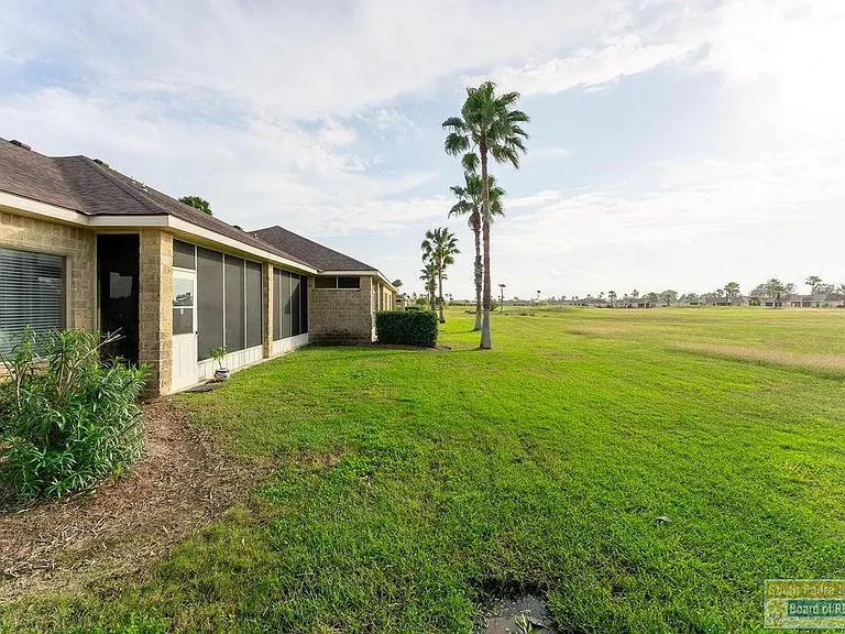 18 Torrey Pines Rd — Photo 31