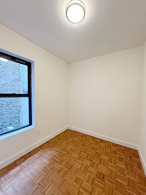 Rented by City Connections Realty | media 15