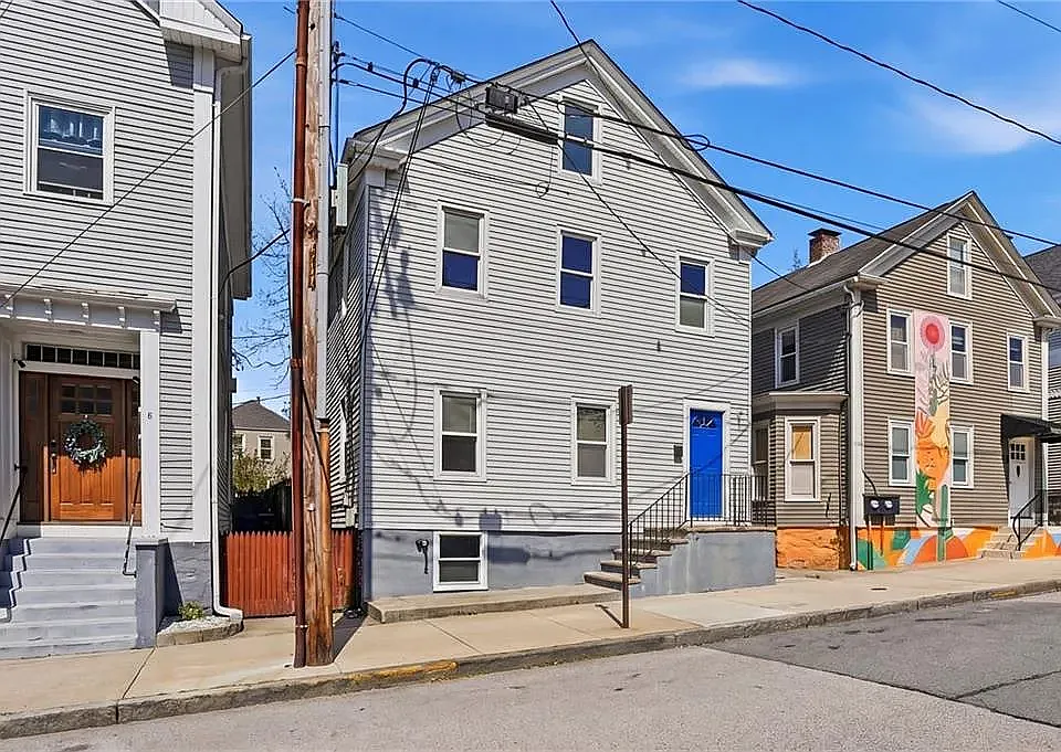 8 Mann Ave #2