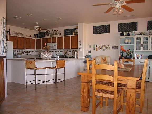 4th image of 22014 N Golf Club Dr