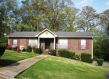 2nd image of 132 Hickory Cir
