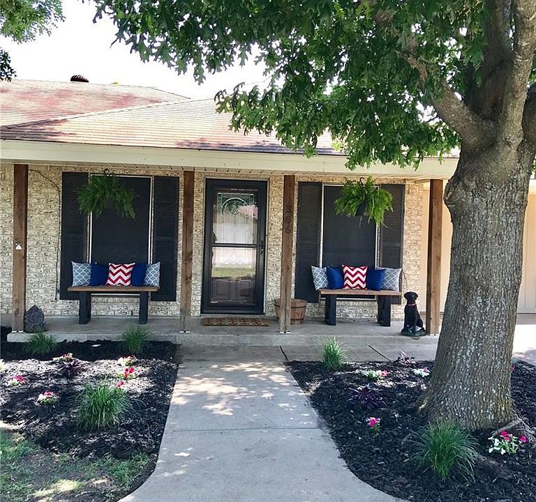 1st image of 306 Sunrise Dr