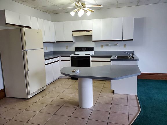 2nd image of 1323 Ludington St APT 203