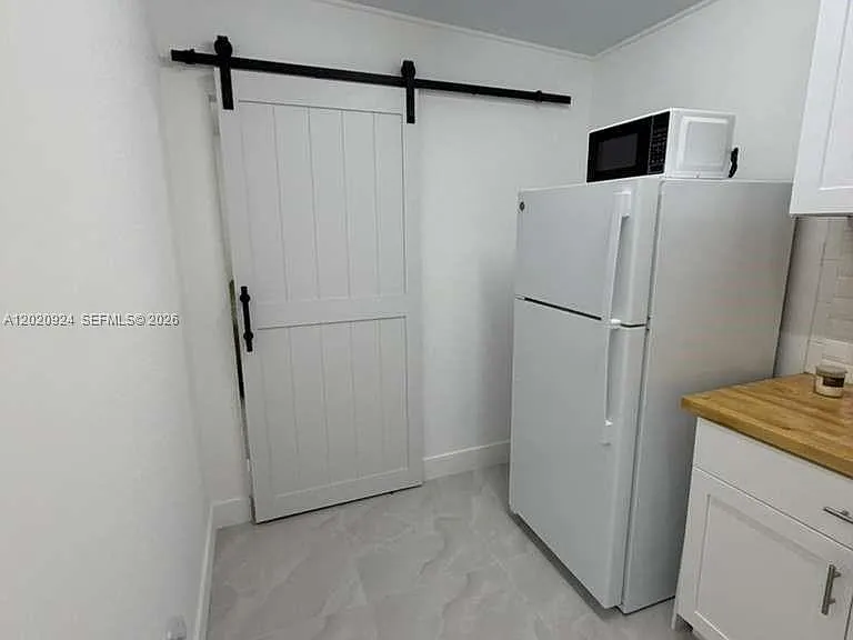 19316 SW 121st Ave #3 — Photo 5