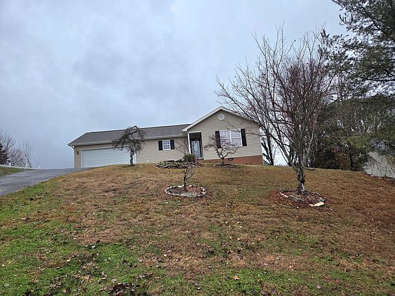 2nd image of 3705 Meadow Green Dr