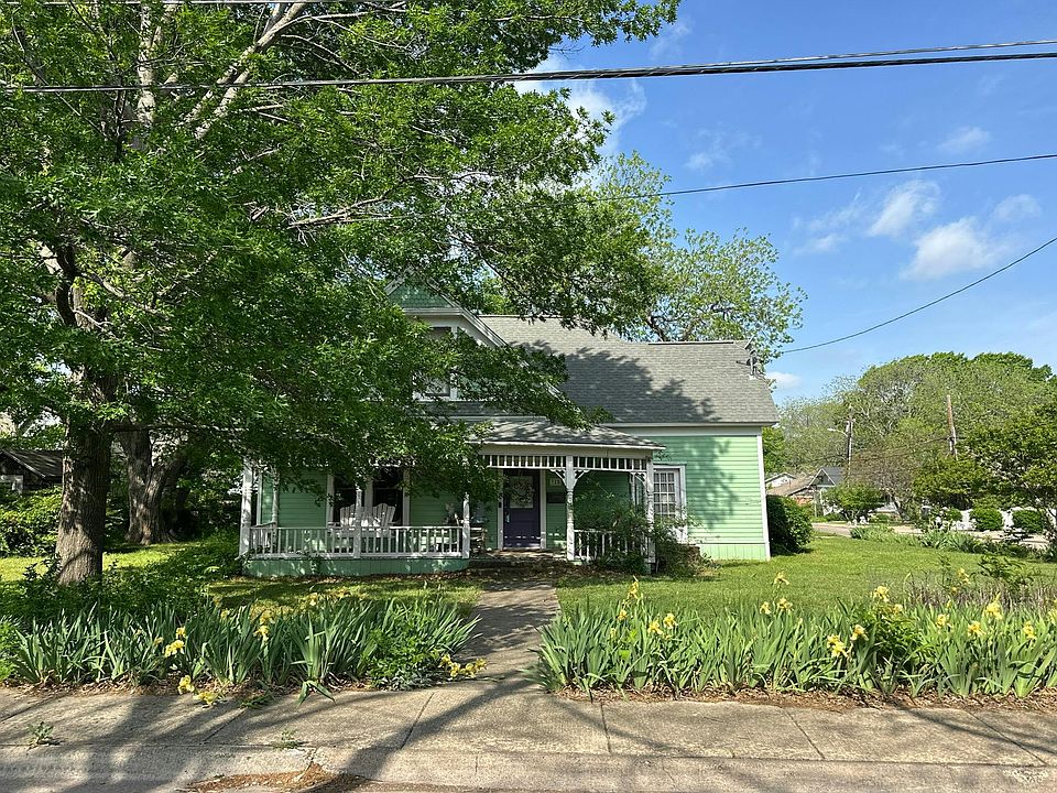 1st image of 315 Oak St