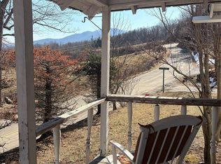 10 Carolina Ln, Burnsville, NC 28714