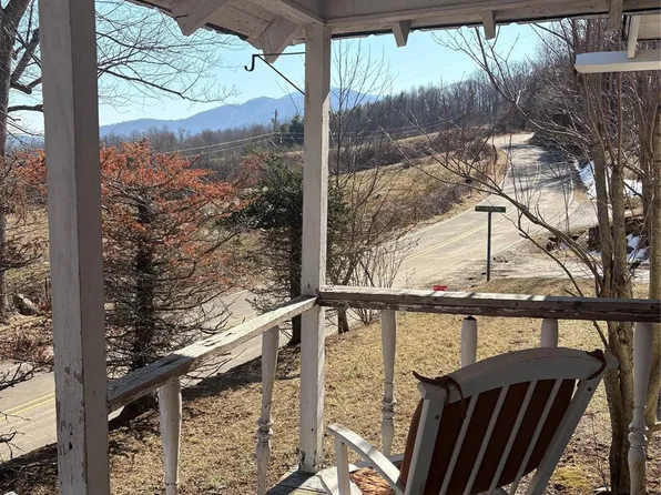 10 Carolina Ln, Burnsville, NC 28714