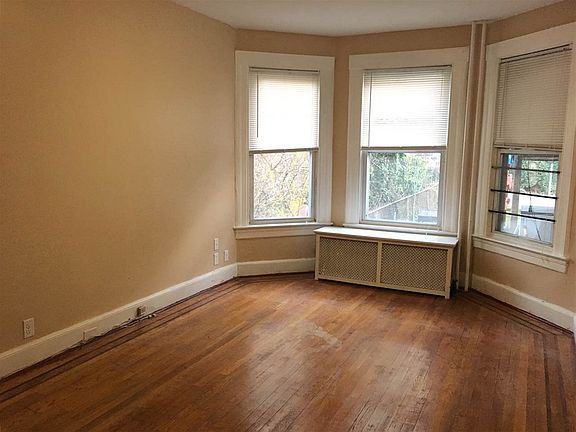 3rd image of 105 Highland Ave