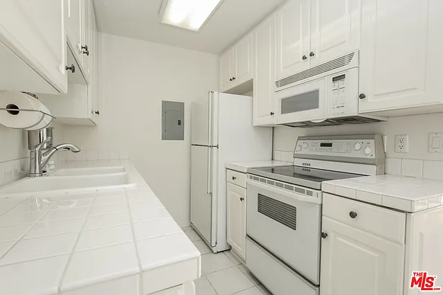 2308 Schader Dr #211 — Photo 9