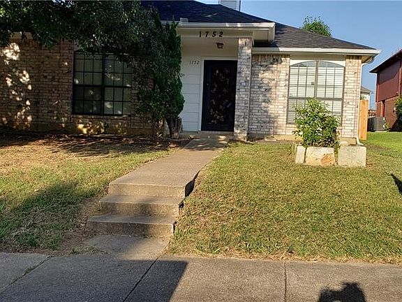 2nd image of 1752 Julie Ct
