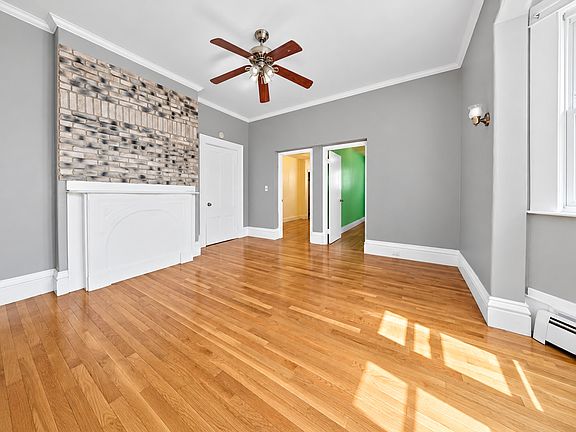 5th image of 395 Lexington St #1