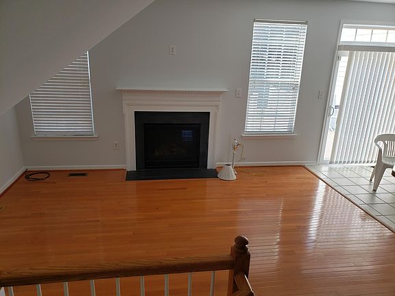 5th image of 10096 Saw Mill Way