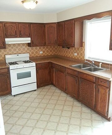 5th image of 18991 Avers Ave #Bx254