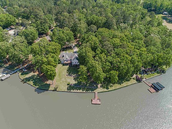 2nd image of 115A Sugar Creek Ln