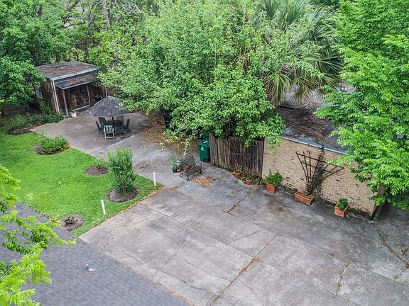 4th image of 5900 Fairdale Ln