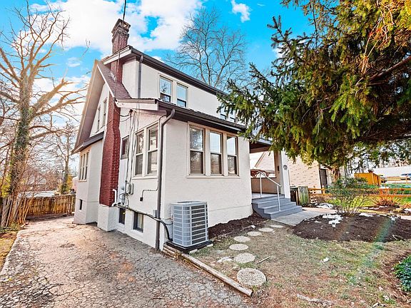 2nd image of 3625 Zinsle Ave