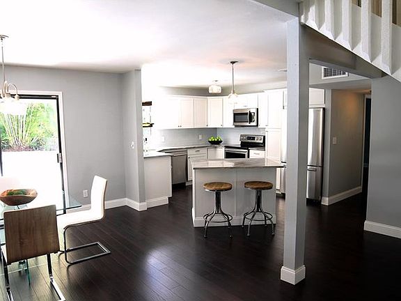 3rd image of 13780 Oak Forest Blvd S