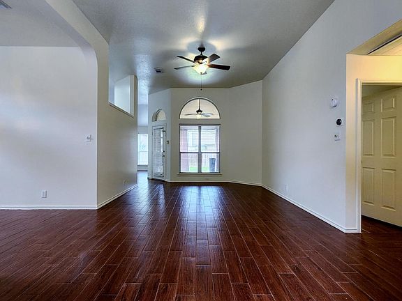 4th image of 11815 Stanton Dr