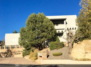 5916 Inverness Dr, Farmington, NM 87402
