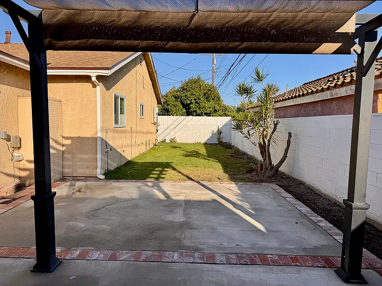 8434 Donovan St — Photo 24