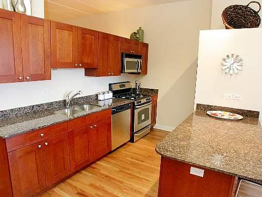 1st image of 837 S Western Ave #306B