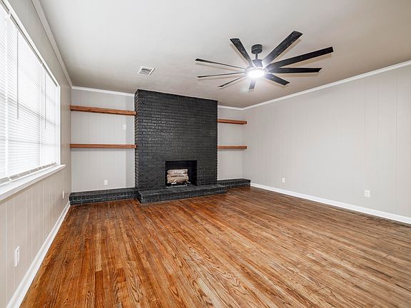 5th image of 215 N 26th St
