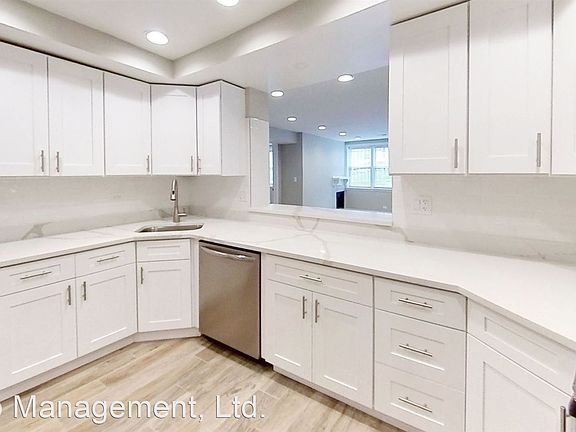 5th image of 1342 W Eddy St