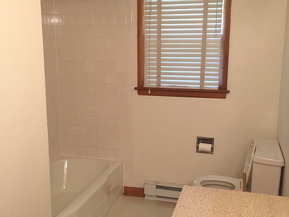 3rd image of 1342 Larsue Ln