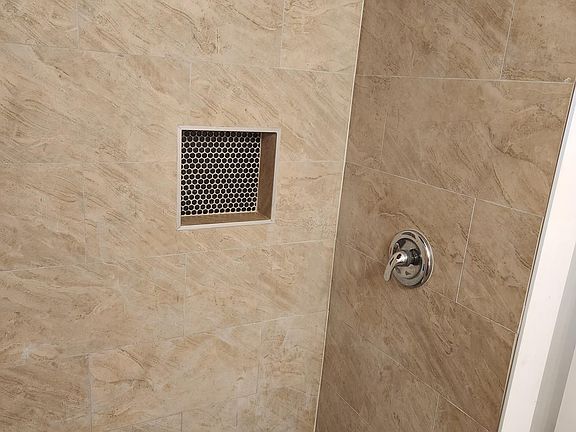 4th image of 2724 N Mulligan Ave #G