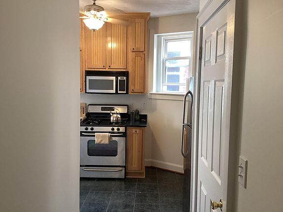 4th image of 1413 Colonial Ave APT C6